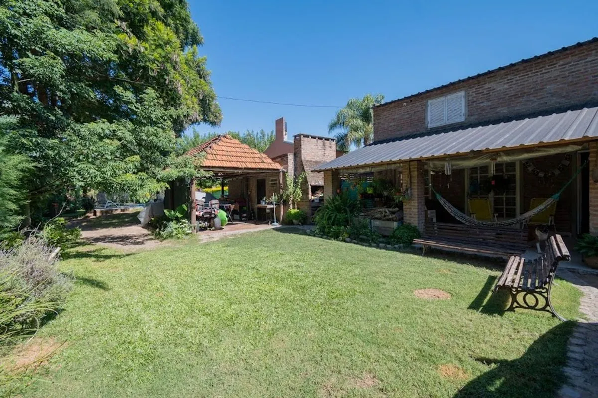 Casa en Calle los Colibries - Entre Santa Rosa y los Cardenales 0