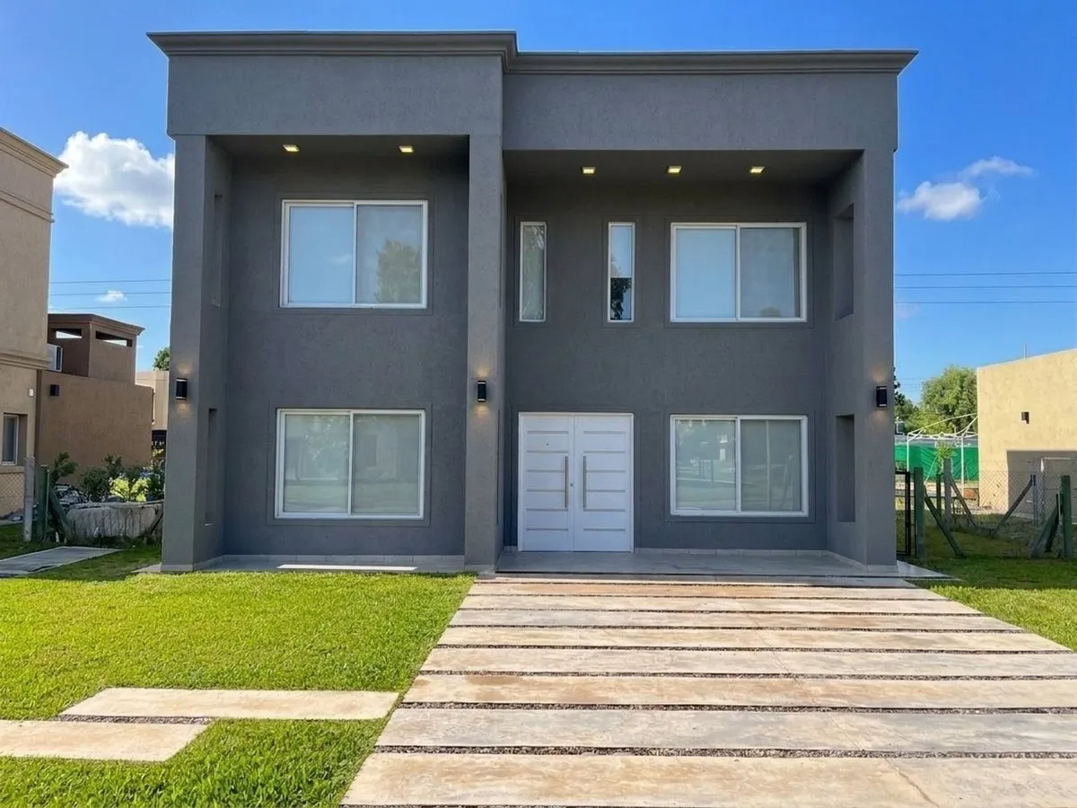Casa en Avenida General San Martín 9100