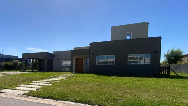 Casa en Cáceres 0