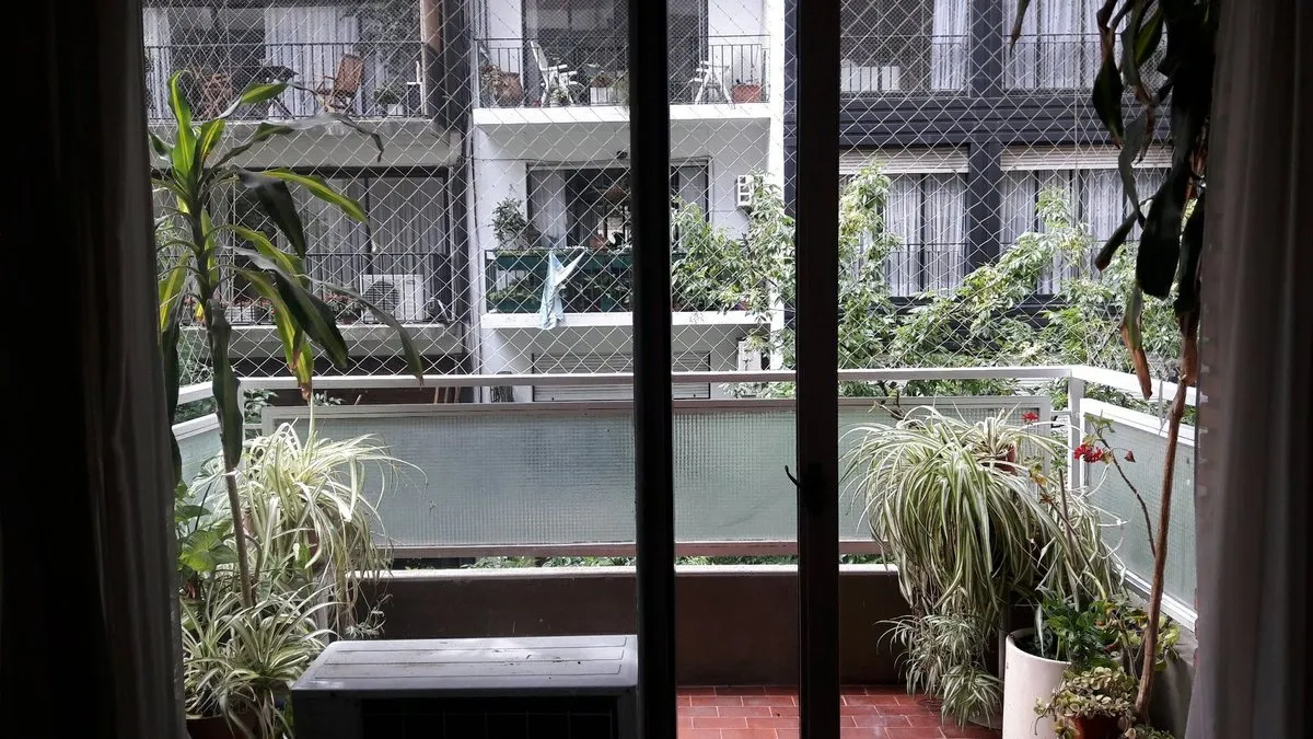 Departamento en Arenales 900