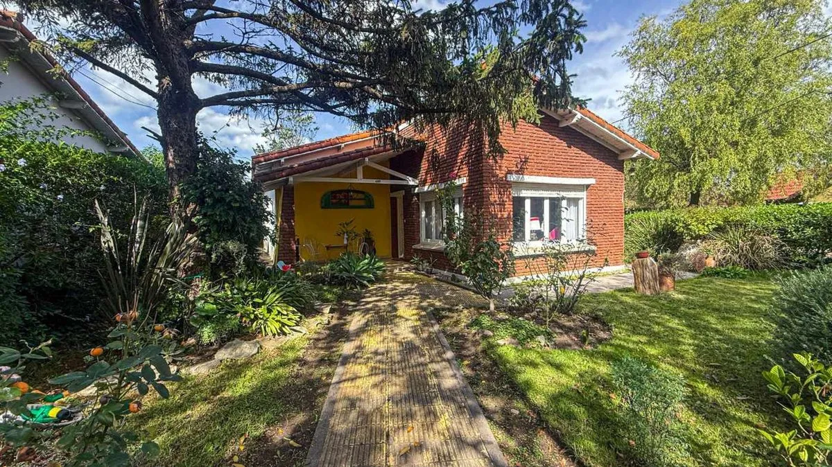 Casa en Cruz del Sur 600