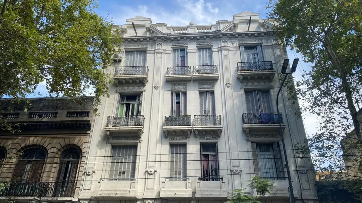Departamento en Avenida Belgrano 2000