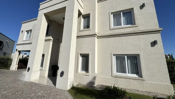 Casa en Avenida Gaona 0