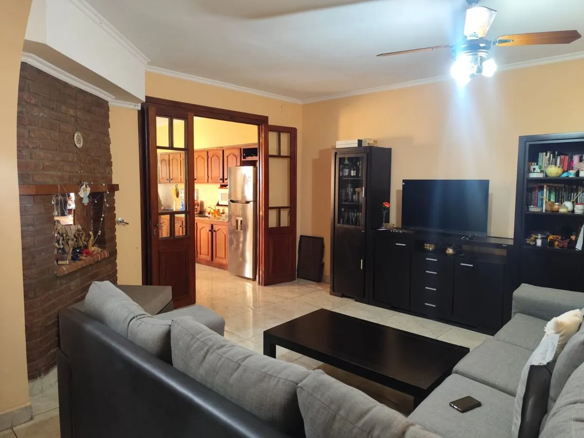 Casa en Leandro N. Alem 700