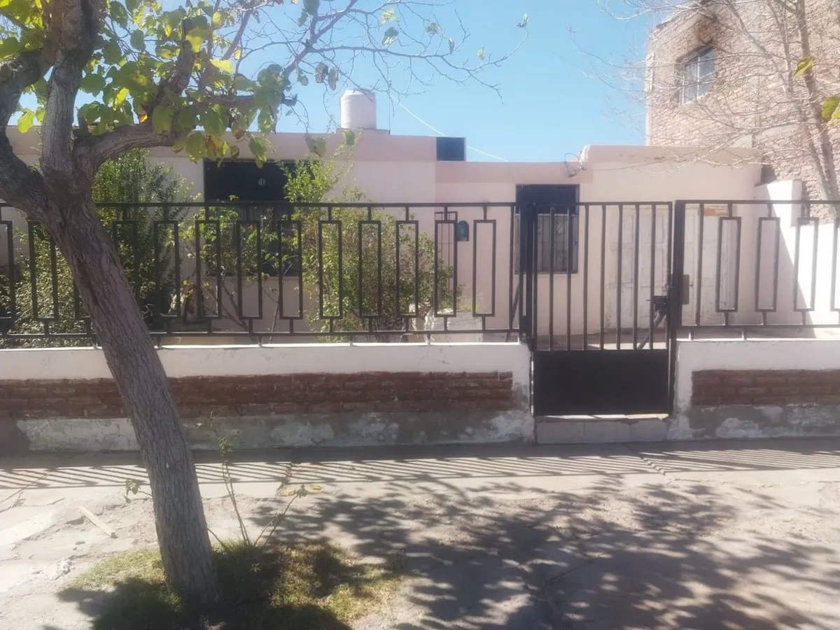 Casa en Av. Alem 1700