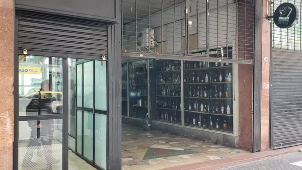 Local Comercial en Avenida de Mayo 1300