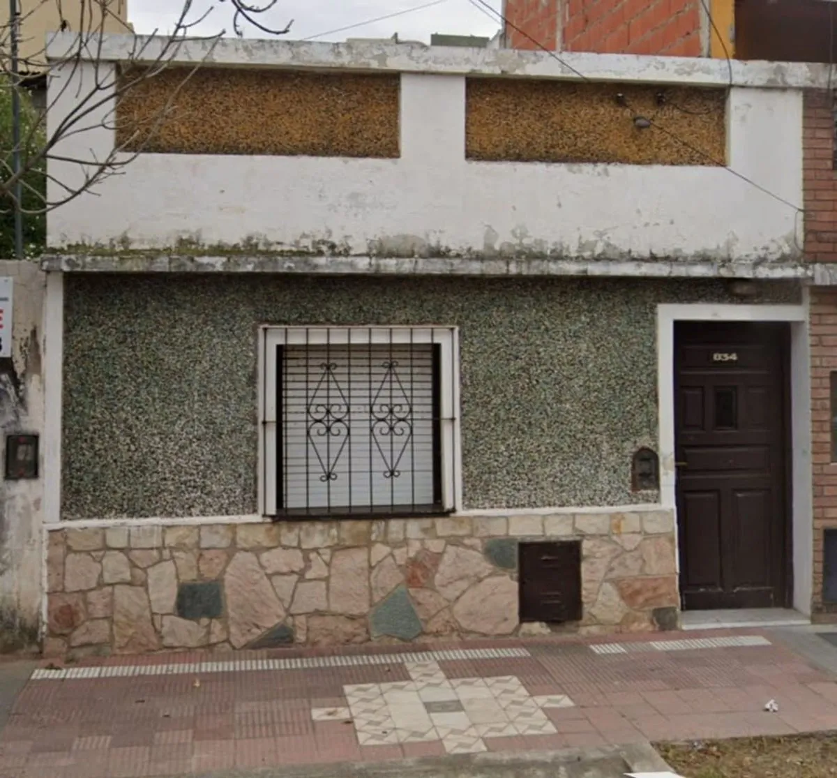 P H en Domingo Funes 800