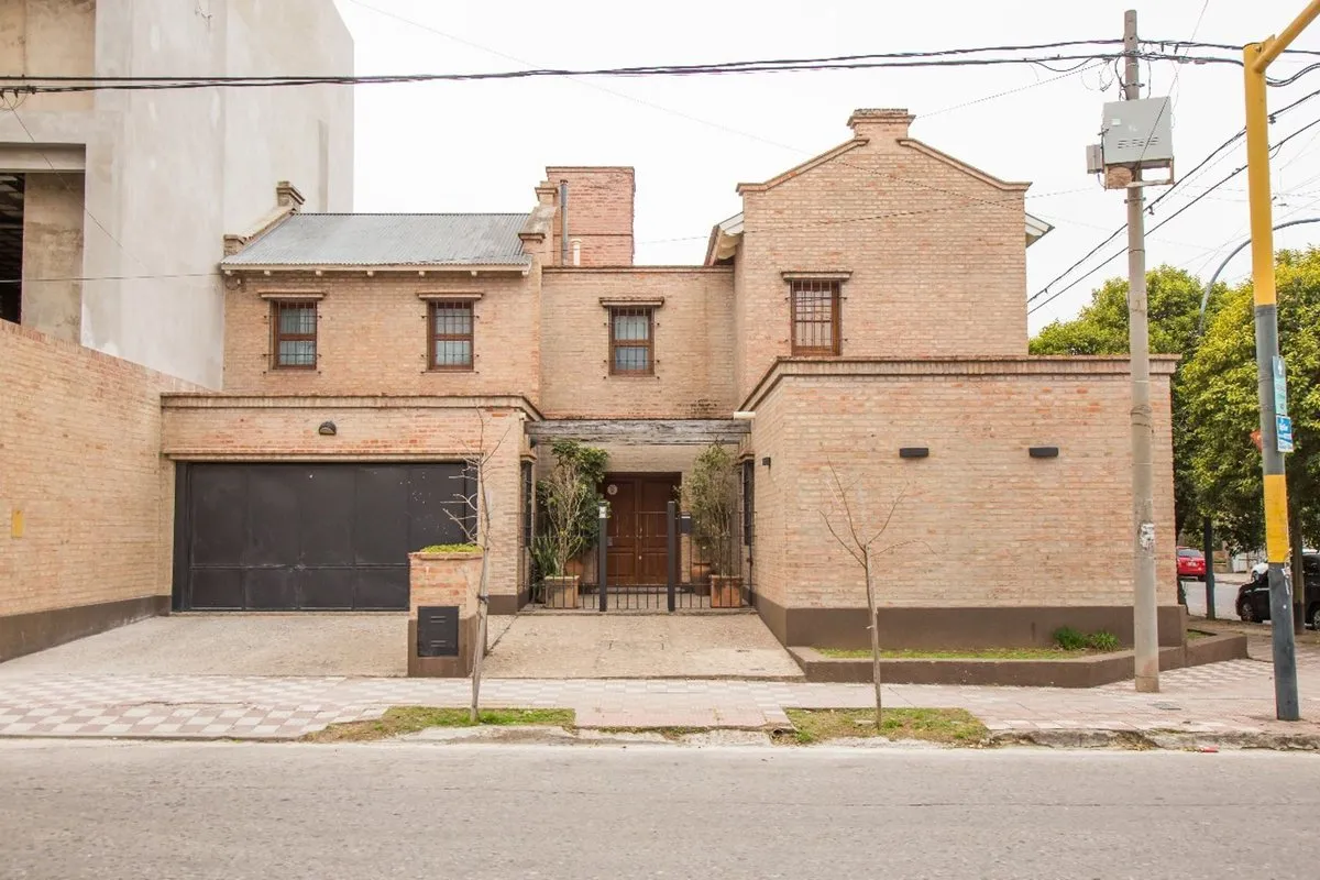 Casa en Talleres 800