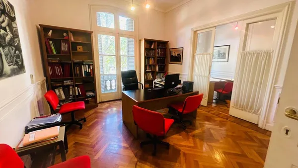 Departamento en Avenida Rivadavia 1600
