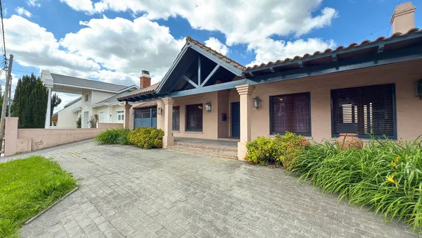 Casa en Martín Fierro 100