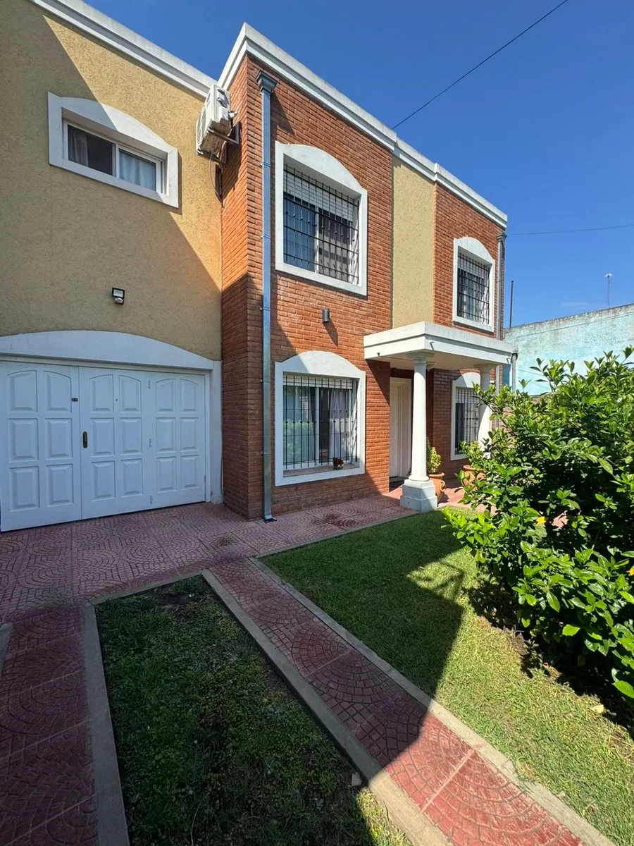 Casa en Juan de Salazar 400