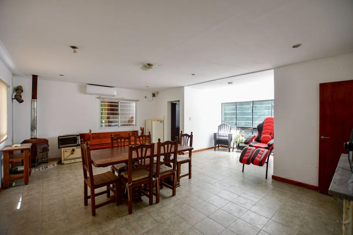 Casa en 660 E/ 13 Bis y 14 0
