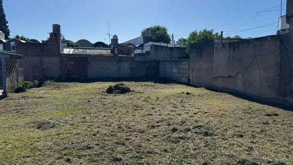 Lote en Juan Bautista Alberdi 2800