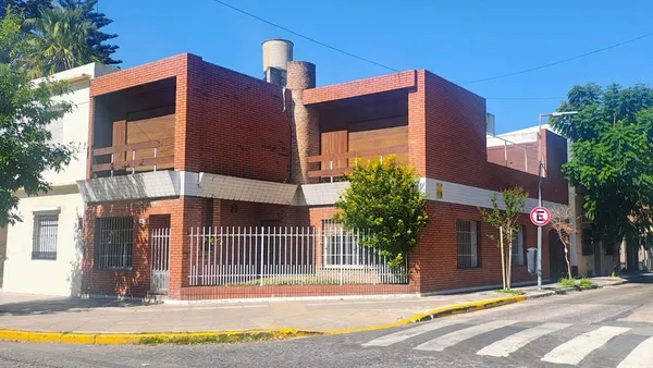 Casa en Santo Tomé 5100