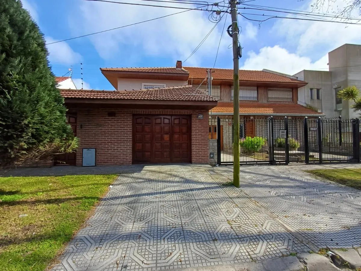 Casa en General Pacheco 2500