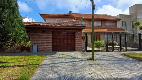 Casa en General Pacheco 2500