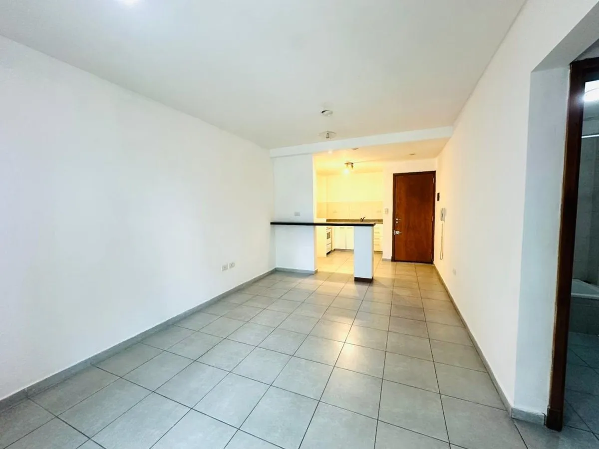 Departamento en Avenida 25 Entre 71 y 72 1900
