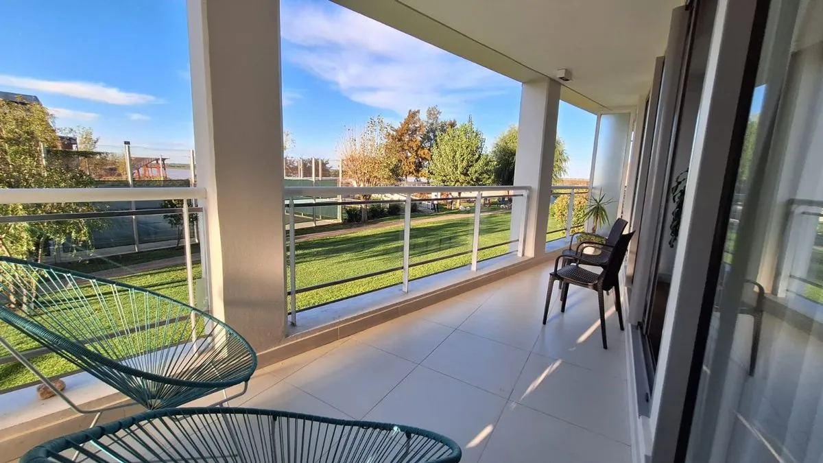 Departamento en Avenida Carballo 200