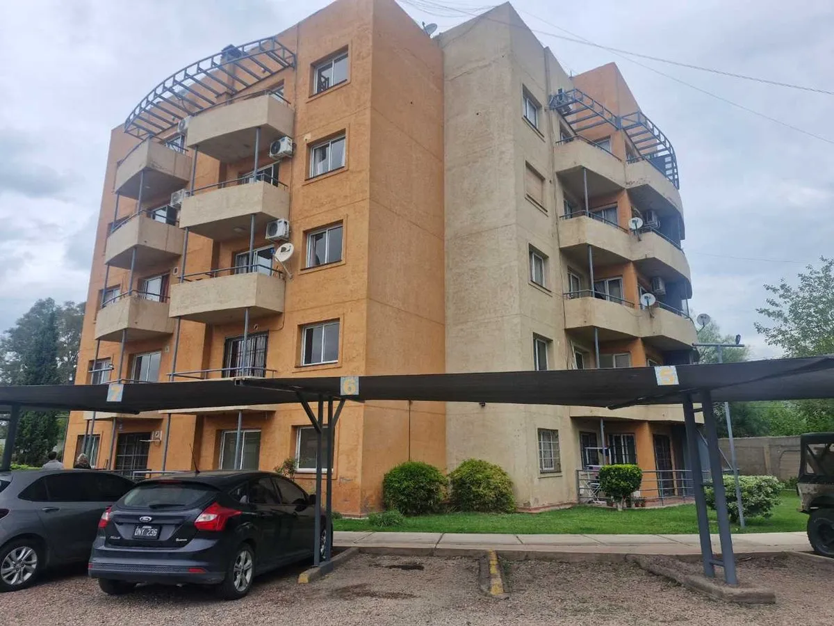 Departamento en Emilio Civit 1300