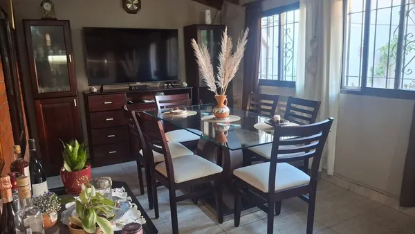 Casa en Cristobal M Hicken 2900