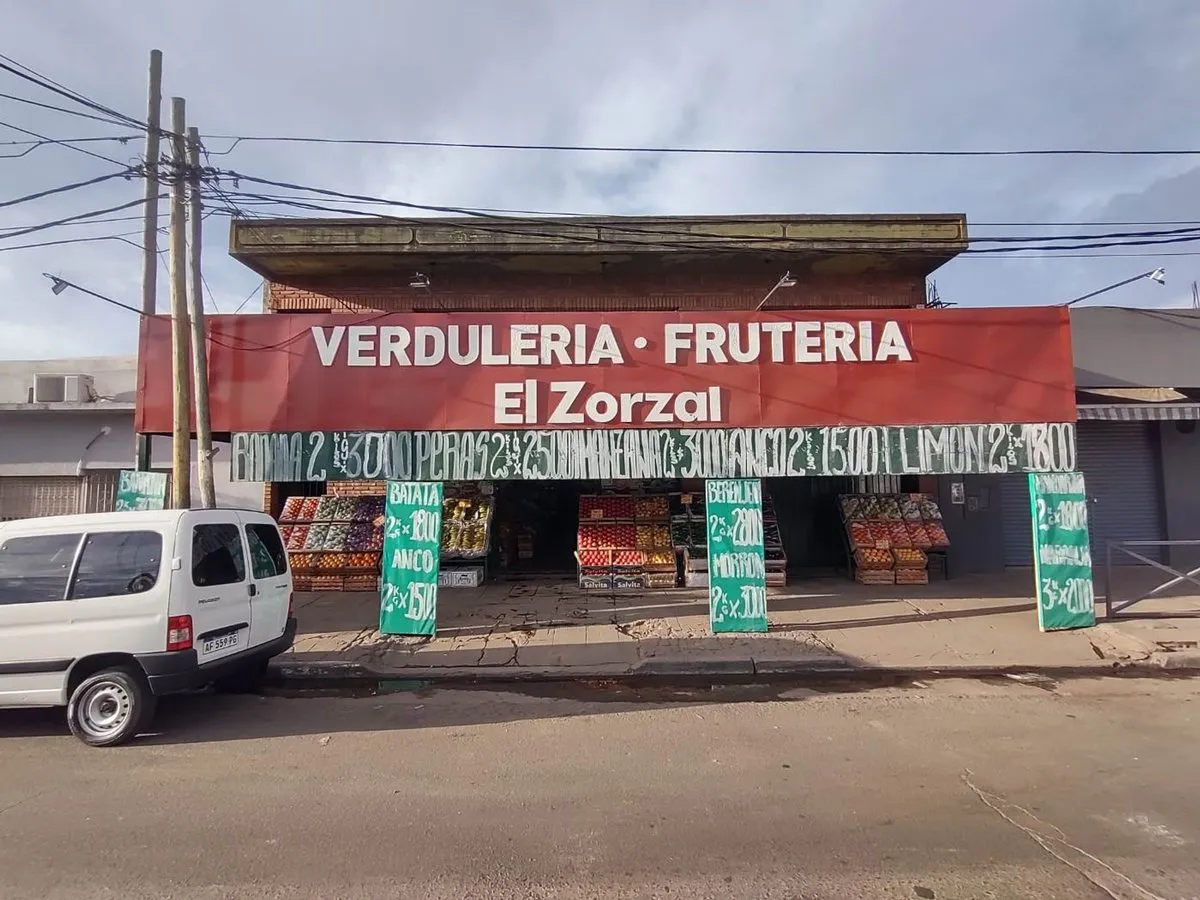 Local Comercial en Avenida Presidente Juan Domingo Perón 3800
