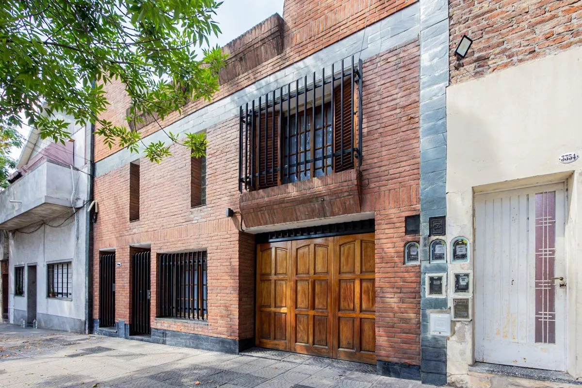 P H en Laferrere, Gregorio De 3300