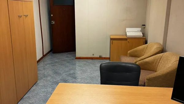 Oficina en Avenida Pueyrredón 400