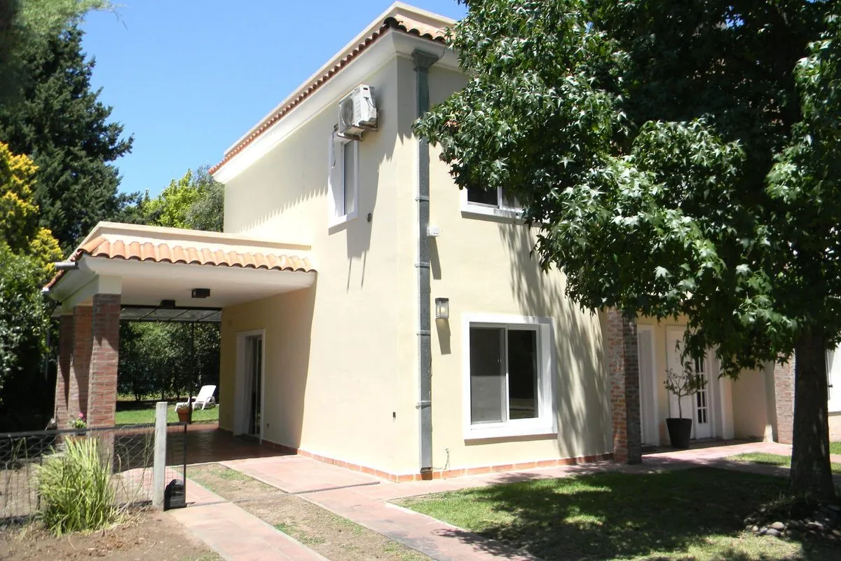 Casa en Reverendo Padre Fahy 2300
