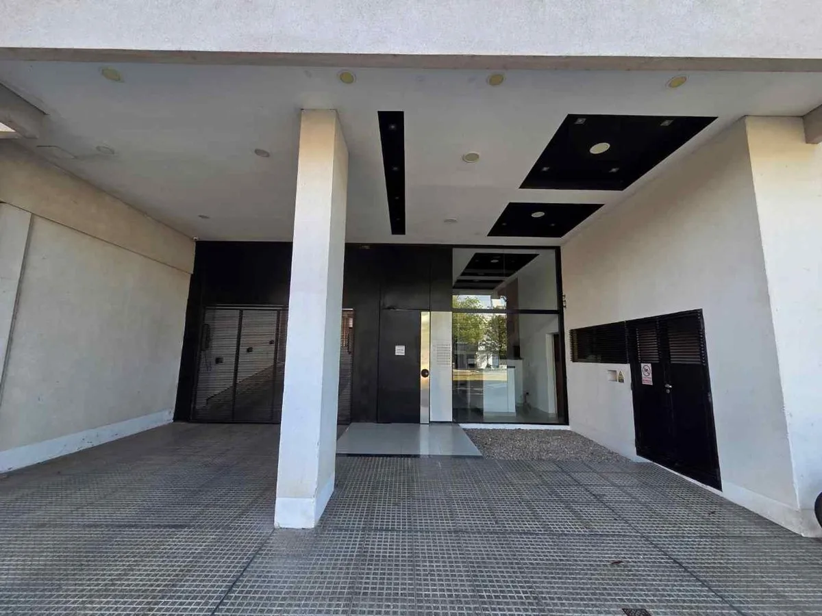 Departamento en Avenida Alvear 200