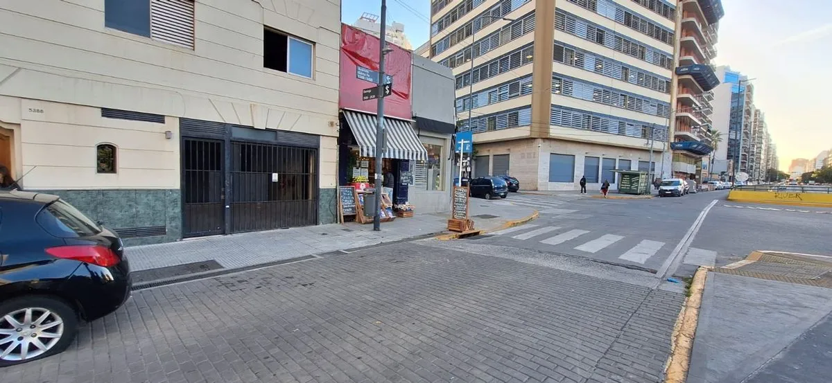 Cochera en Avenida Santa Fe 5300