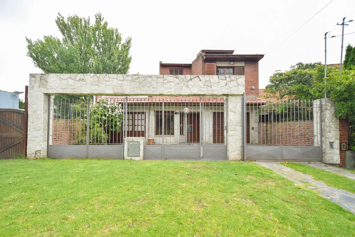 Casa en Albert Einstein 2300