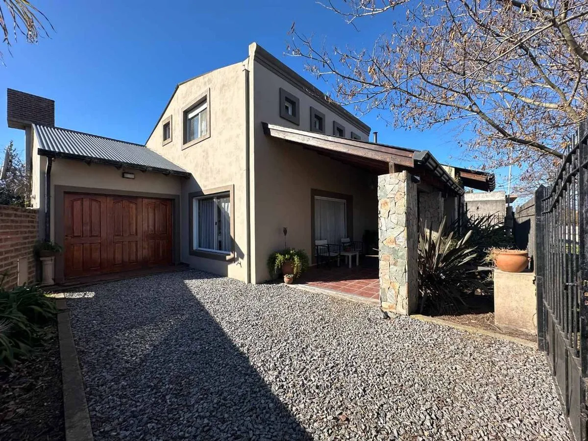 Casa en Calle 1 100