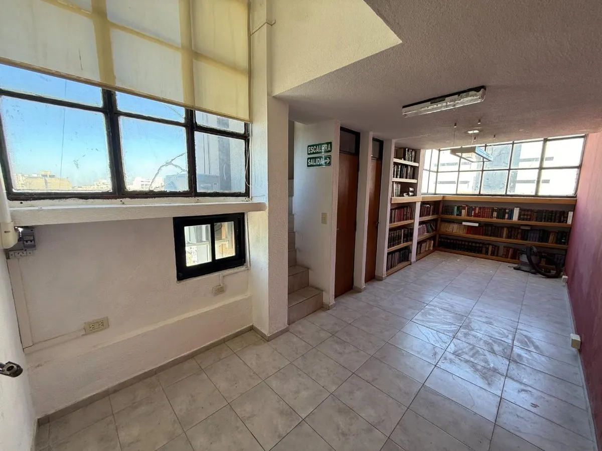Oficina en 48 E/ 14 y 15 900