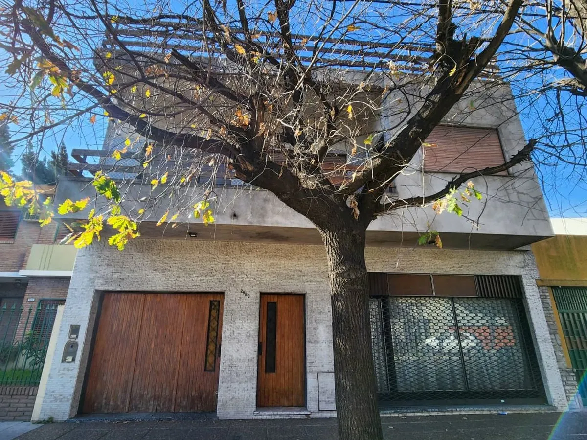 Casa en Caseros 2900