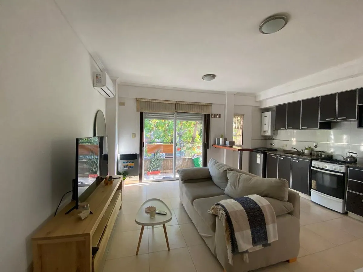 Departamento en Pieres 600