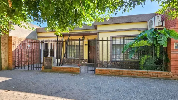 Casa en Leodegario Cordoba 1100