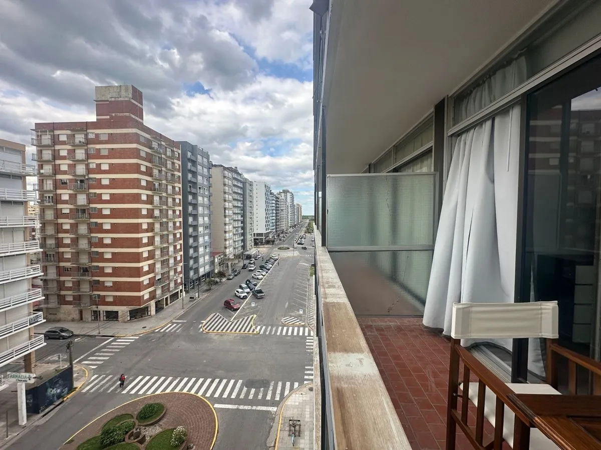 Departamento en Avenida 12 1300