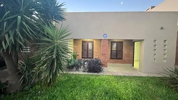 Casa en L. Marsico 2100