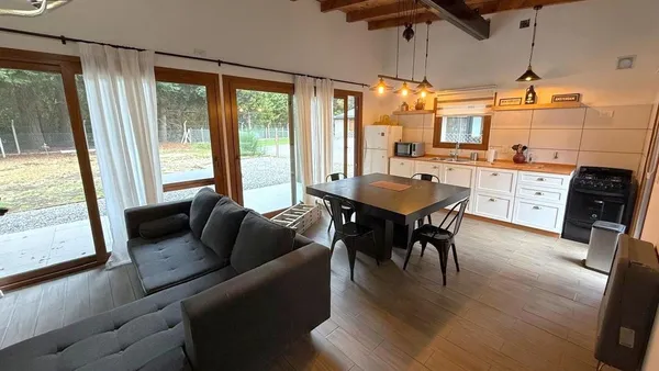 Casa en Avenida Exequiel Bustillo 13700