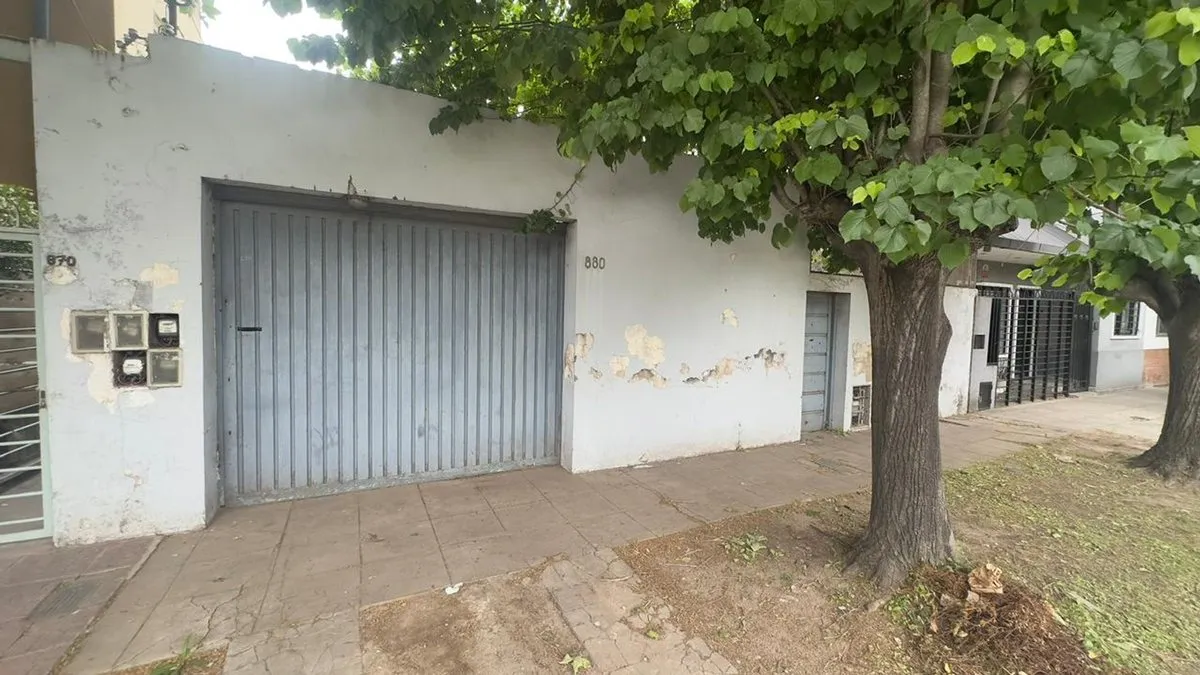 Lote en Avenida Caseros 800