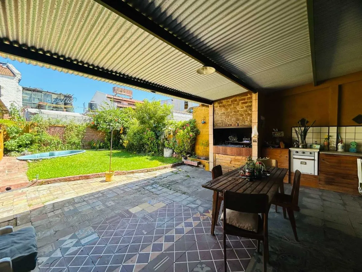 Casa en Juan Bautista Alberdi 4400