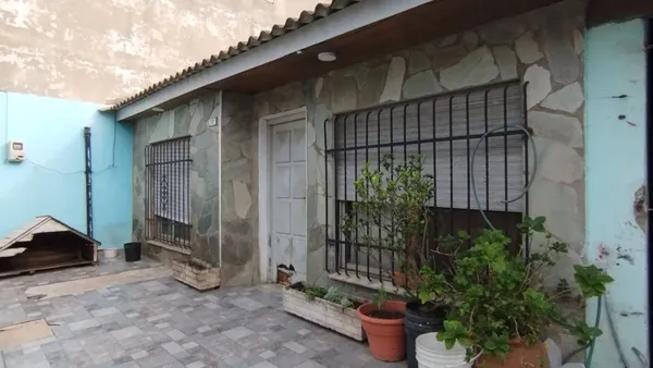 Casa en Leopoldo Lugones 2400