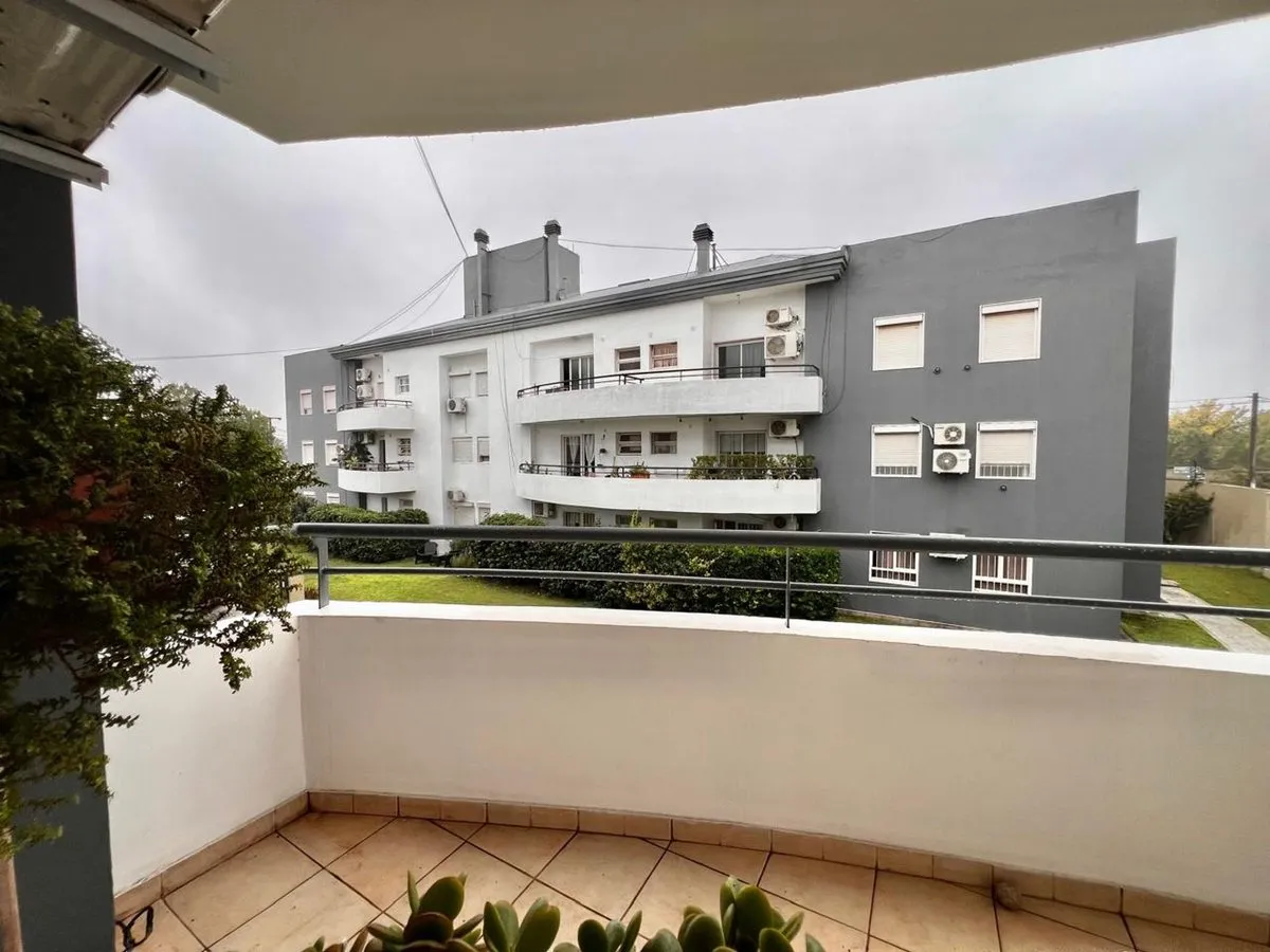 Departamento en Diego Cala 400