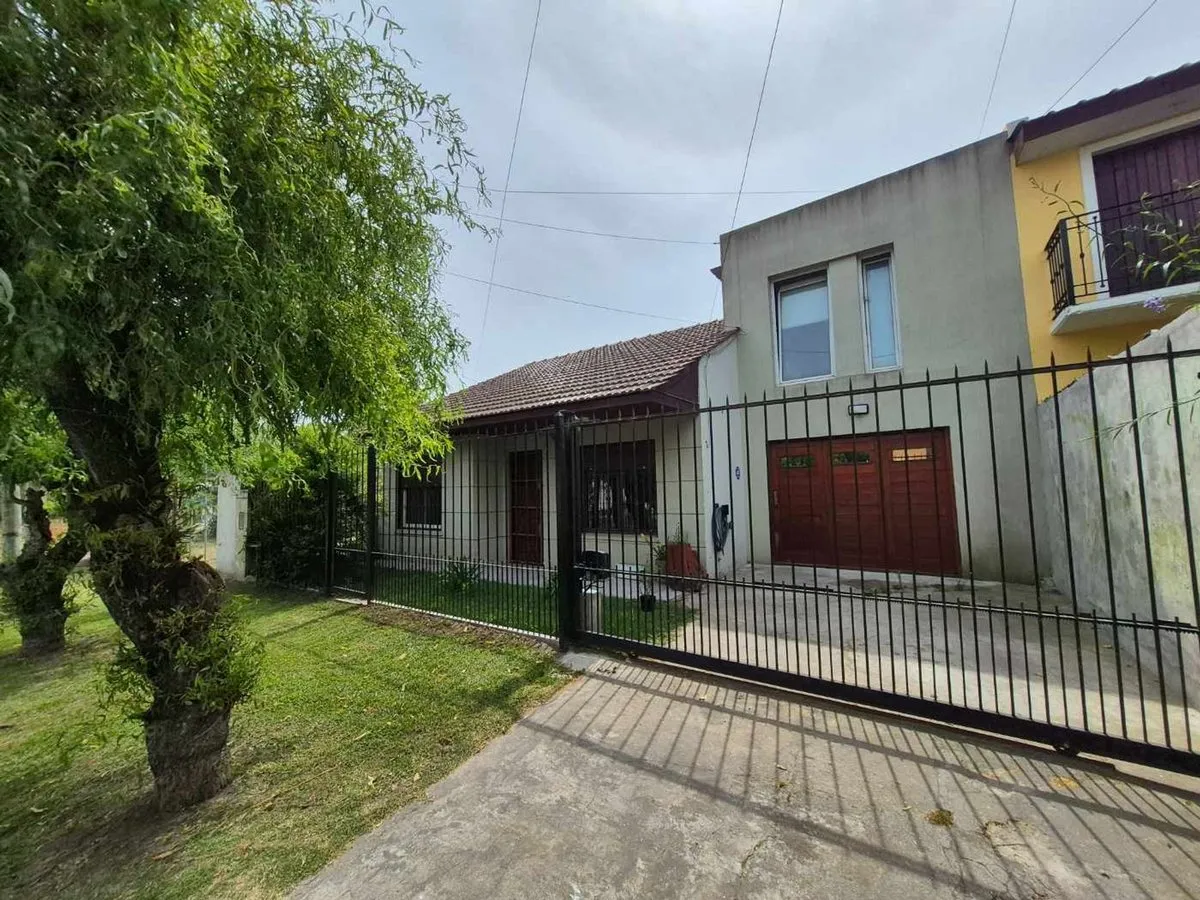 Casa en Luzuriaga 600