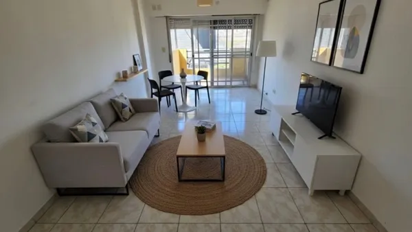 Departamento en Av. Cobo 1000