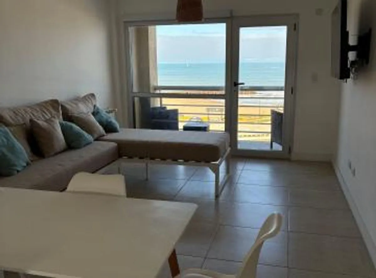 Departamento en Avenida Félix U. Camet 1600