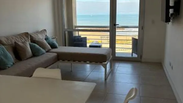 Departamento en Avenida Félix U. Camet 1600