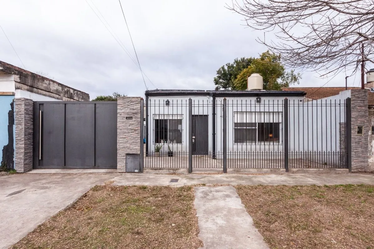 Casa en La Golondrina 4500