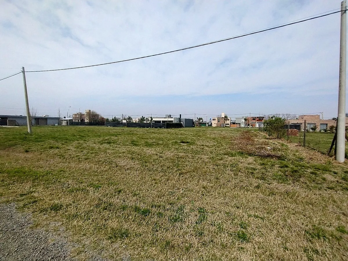 Lote en Juana Azurduy 6400