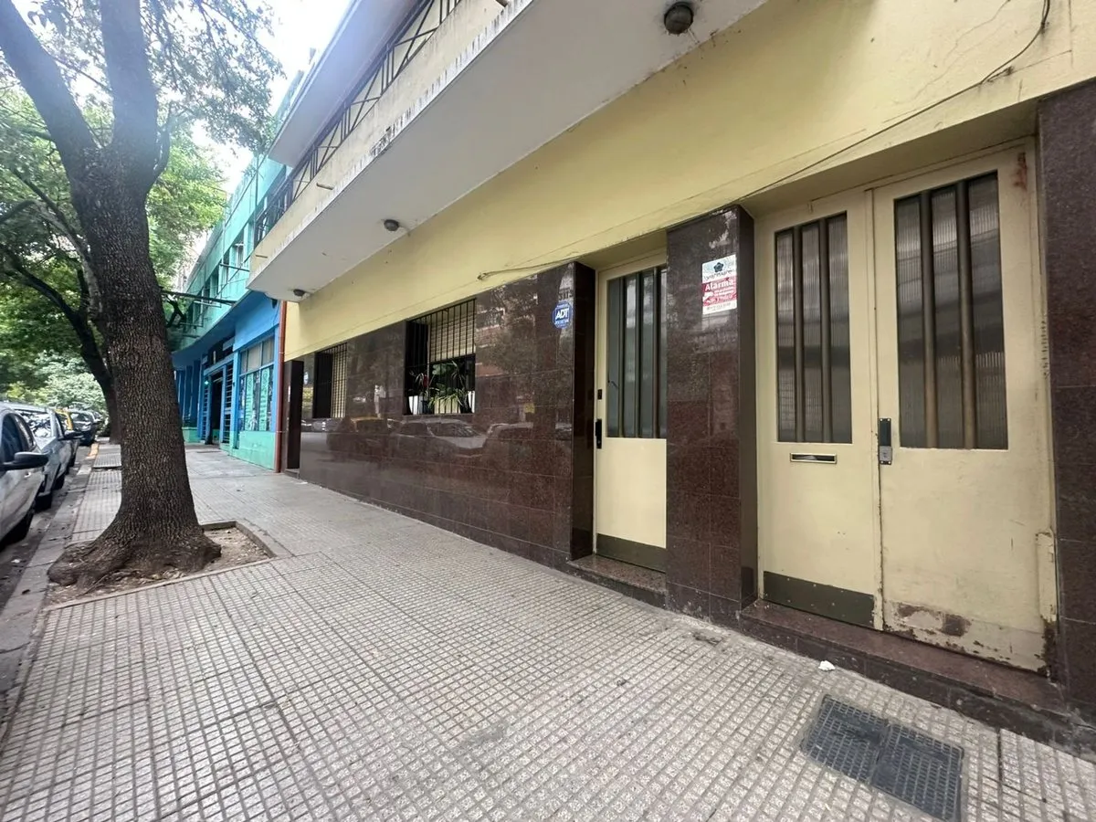 P H en Valentín Gómez 3100